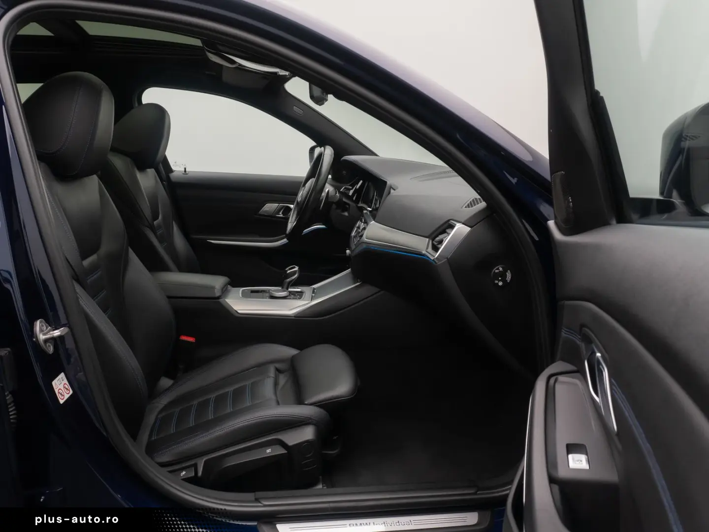 BMW 330e xD M Sport 360  HUD Panorama Individual 19