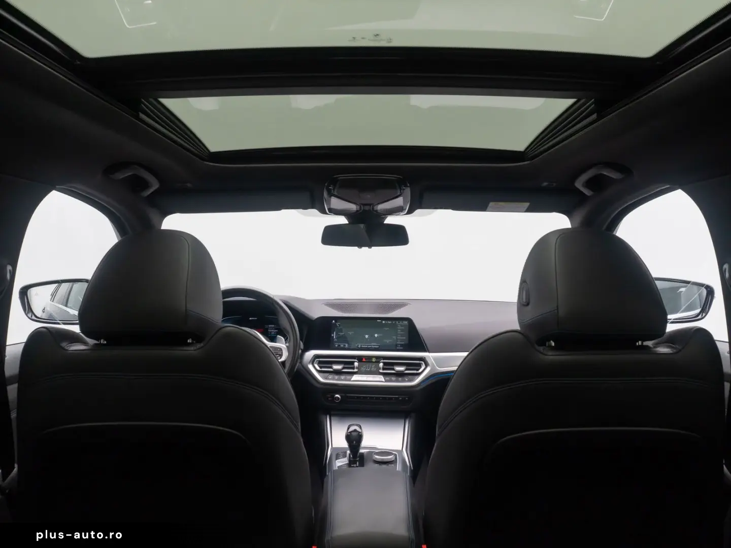 BMW 330e xD M Sport 360  HUD Panorama Individual 19