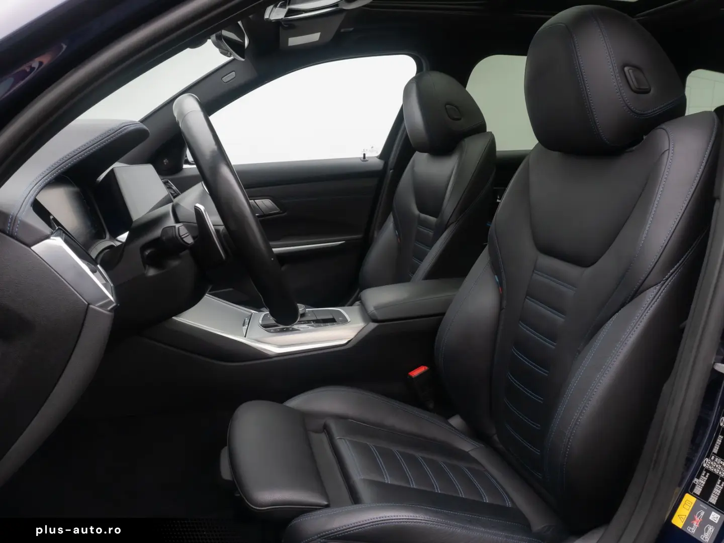 BMW 330e xD M Sport 360  HUD Panorama Individual 19