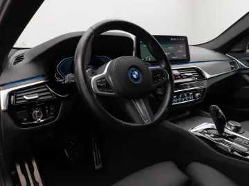 BMW 530e  xD M Sport Kamera H K DAB Individual Alarm