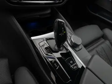 BMW 530e  xD M Sport Kamera H K DAB Individual Alarm