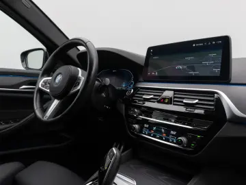 BMW 530e  xD M Sport Kamera H K DAB Individual Alarm