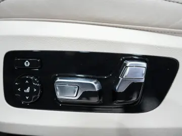 BMW X6 xD30d M Sport  INDIVIDUAL-MATT H K HUD ICONIC