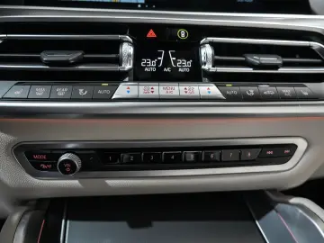 BMW X6 xD30d M Sport  INDIVIDUAL-MATT H K HUD ICONIC