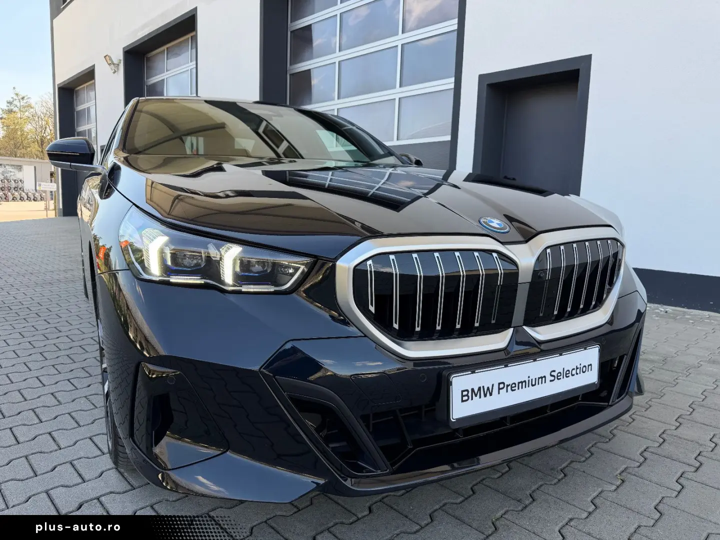 BMW 550e xDrive M-SPORT H&K 360  HUD
