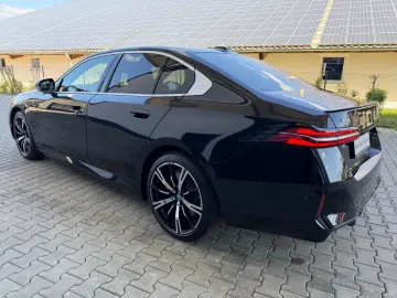 BMW 550e xDrive M-SPORT H&K 360  HUD