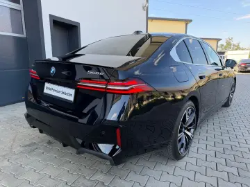 BMW 550e xDrive M-SPORT H&K 360  HUD