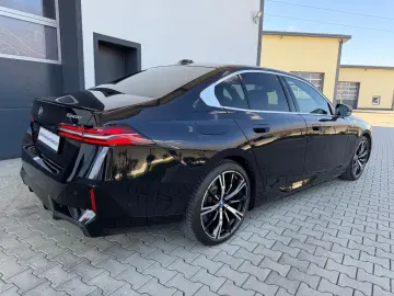 BMW 550e xDrive M-SPORT H&K 360  HUD