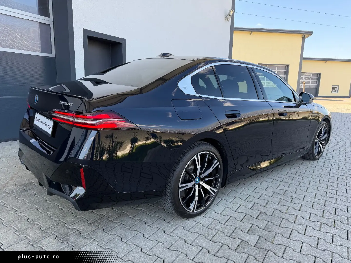 BMW 550e xDrive M-SPORT H&K 360  HUD