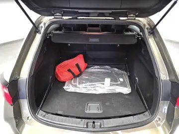 COROLLA 1.8 HYBRID DYNAMIC HSD TS E-CVT