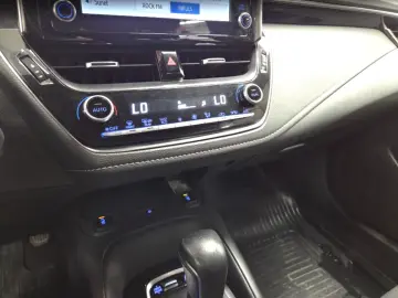 COROLLA 1.8 HYBRID DYNAMIC HSD TS E-CVT