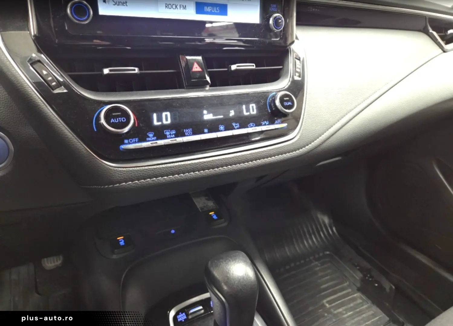 COROLLA 1.8 HYBRID DYNAMIC HSD TS E-CVT