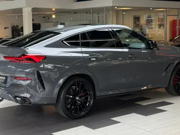 BMW X6 M60 i xD  Pano HuD Carbon B&W Massage 22