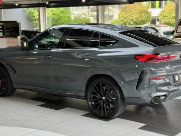 BMW X6 M60 i xD  Pano HuD Carbon B&W Massage 22