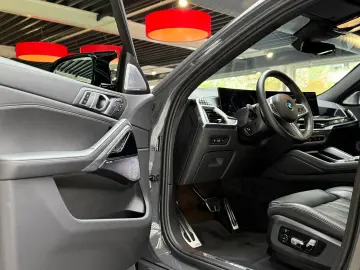 BMW X6 M60 i xD  Pano HuD Carbon B&W Massage 22