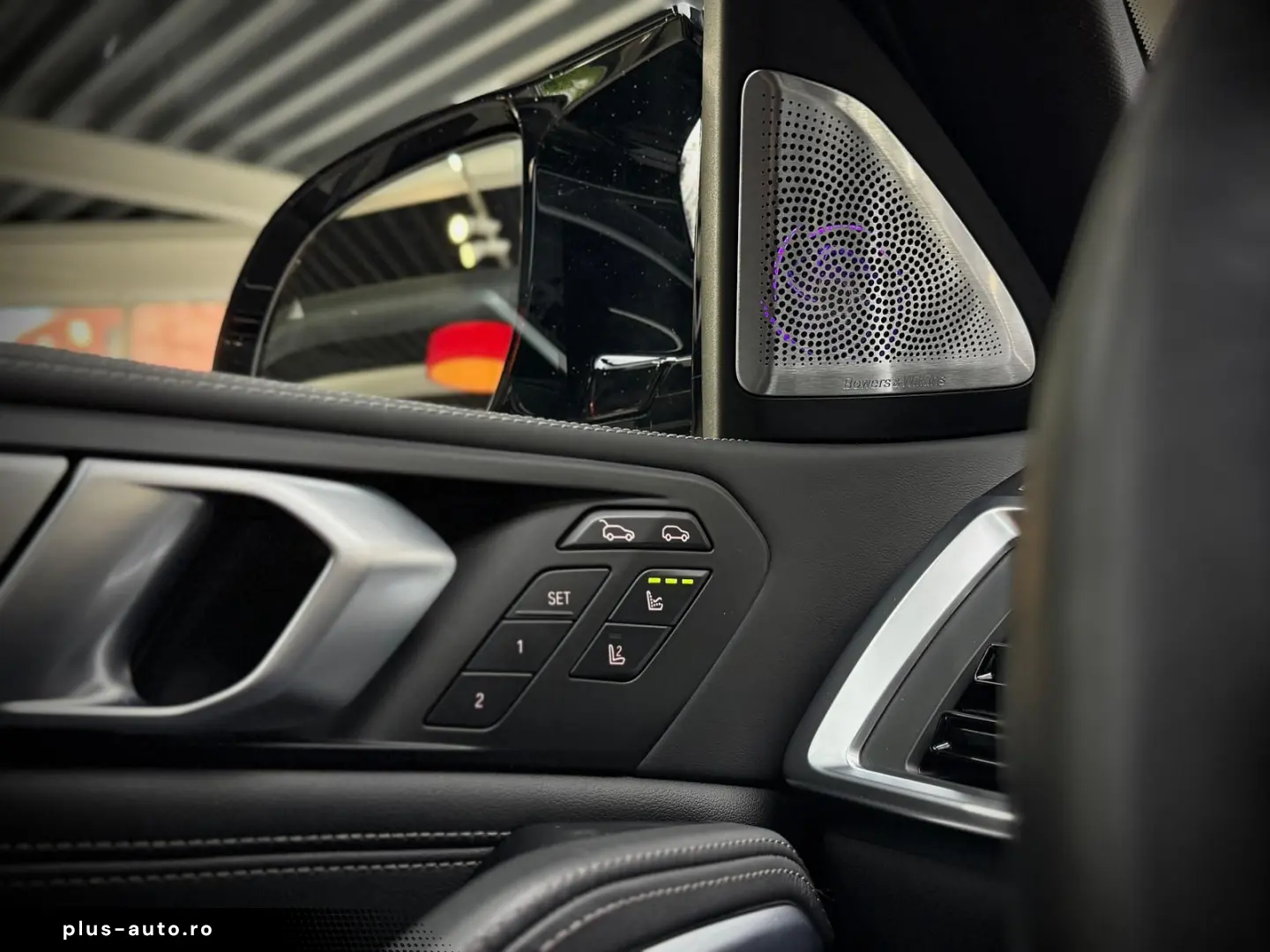 BMW X6 M60 i xD  Pano HuD Carbon B&W Massage 22