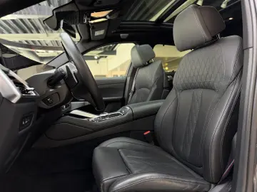 BMW X6 M60 i xD  Pano HuD Carbon B&W Massage 22