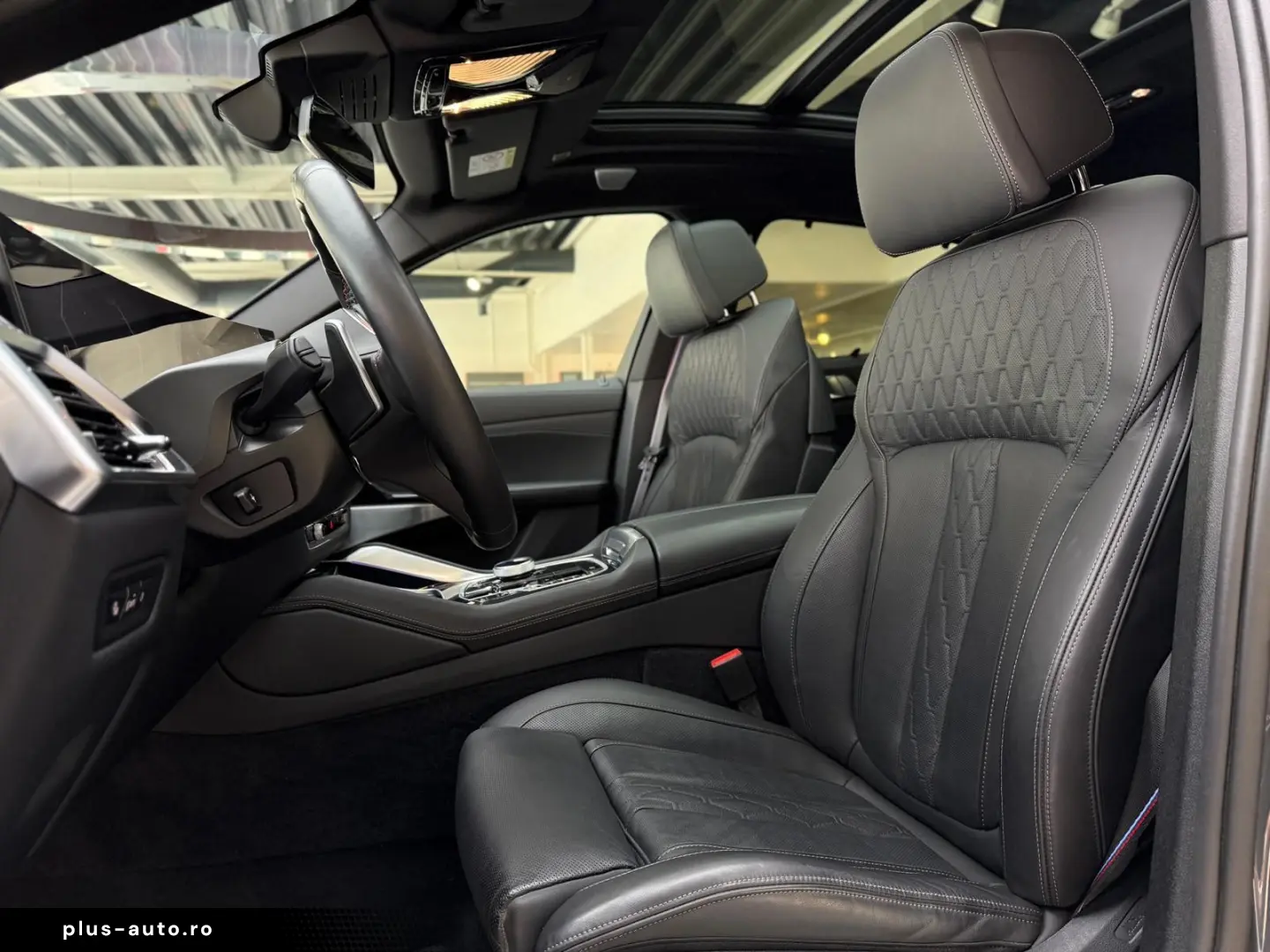 BMW X6 M60 i xD  Pano HuD Carbon B&W Massage 22