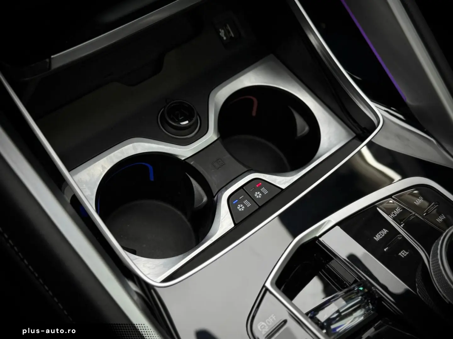 BMW X6 M60 i xD  Pano HuD Carbon B&W Massage 22