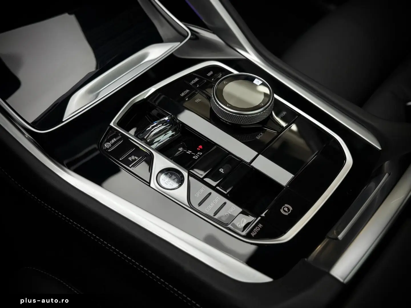 BMW X6 M60 i xD  Pano HuD Carbon B&W Massage 22