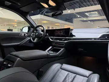 BMW X6 M60 i xD  Pano HuD Carbon B&W Massage 22