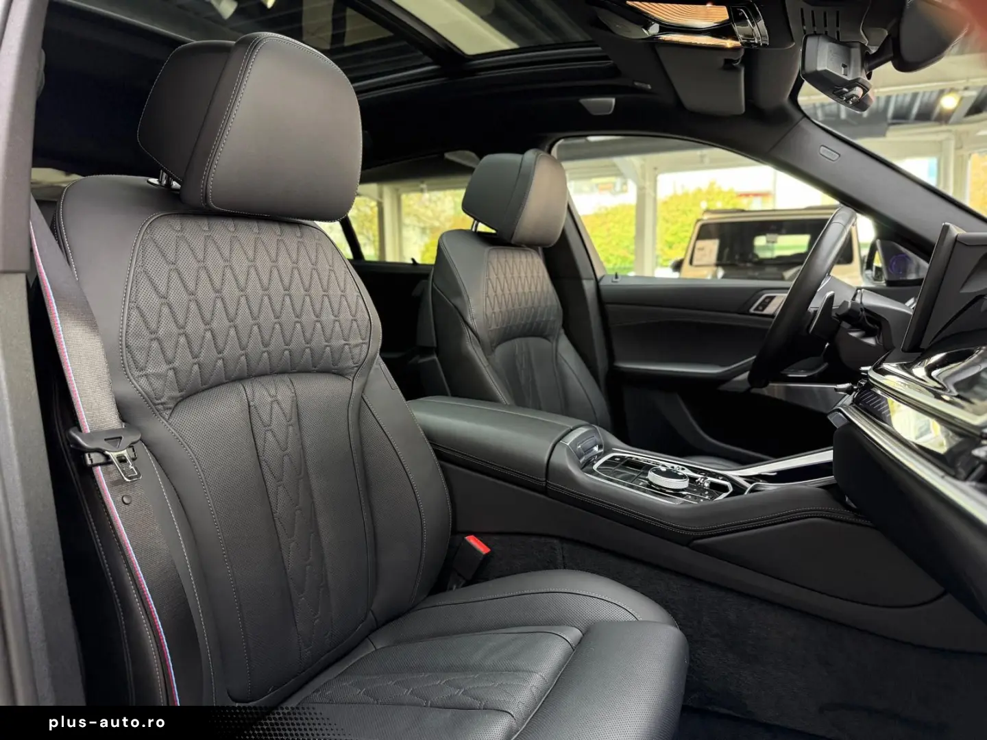 BMW X6 M60 i xD  Pano HuD Carbon B&W Massage 22