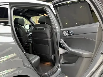 BMW X6 M60 i xD  Pano HuD Carbon B&W Massage 22