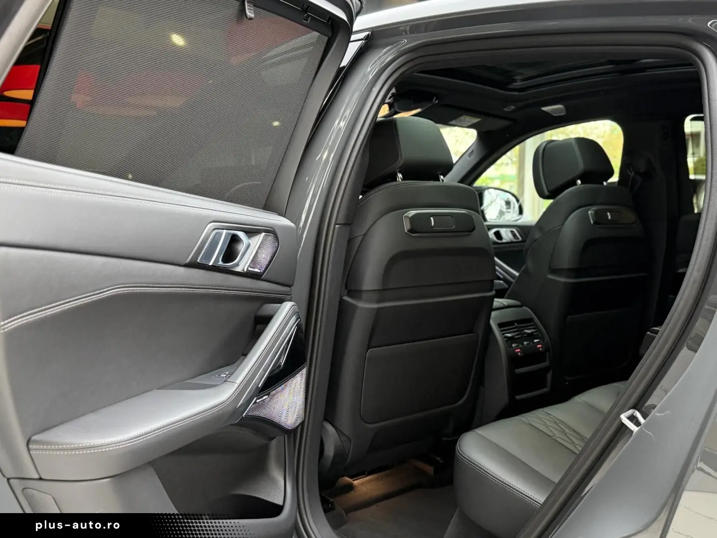 BMW X6 M60 i xD  Pano HuD Carbon B&W Massage 22