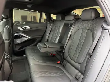 BMW X6 M60 i xD  Pano HuD Carbon B&W Massage 22