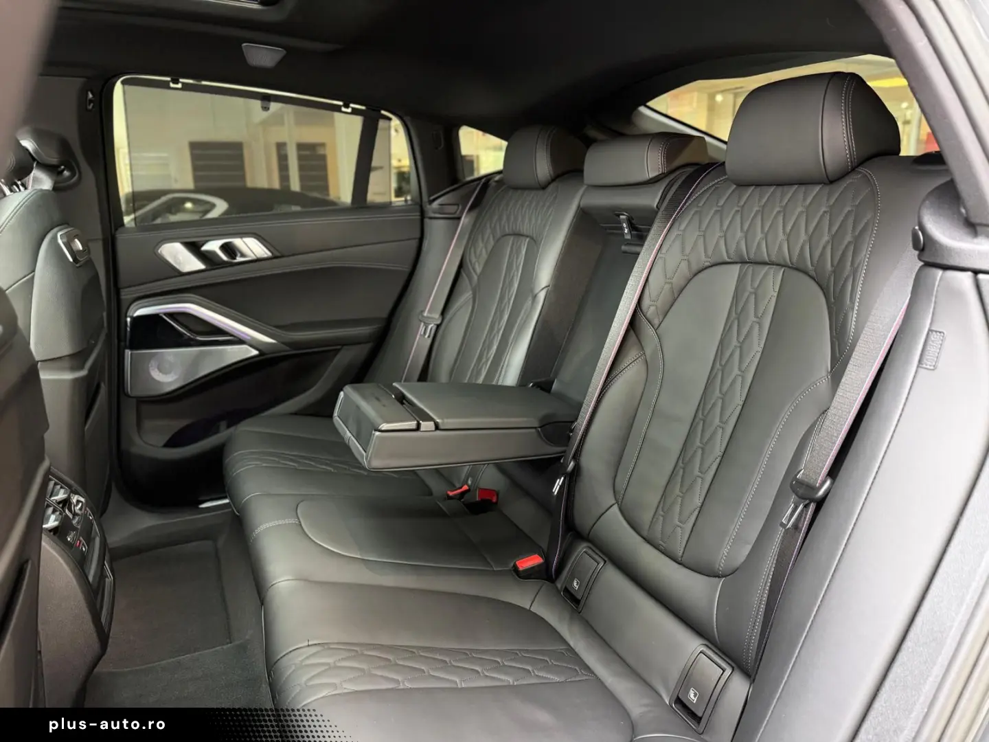 BMW X6 M60 i xD  Pano HuD Carbon B&W Massage 22