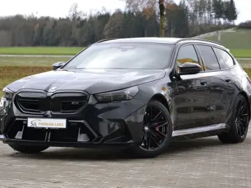 BMW M5 Touring 360 BOWERS DR.ASS.PRO SITZBELÜFT PANO