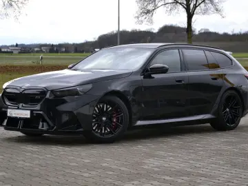 BMW M5 Touring 360 BOWERS DR.ASS.PRO SITZBELÜFT PANO