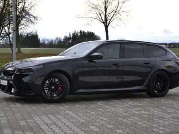 BMW M5 Touring 360 BOWERS DR.ASS.PRO SITZBELÜFT PANO