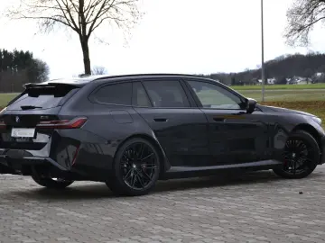 BMW M5 Touring 360 BOWERS DR.ASS.PRO SITZBELÜFT PANO