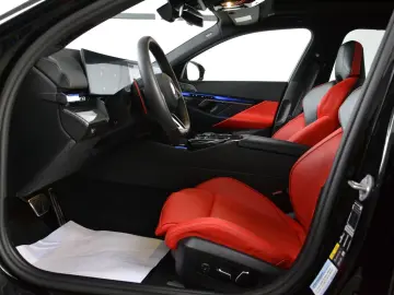 BMW M5 Touring 360 BOWERS DR.ASS.PRO SITZBELÜFT PANO