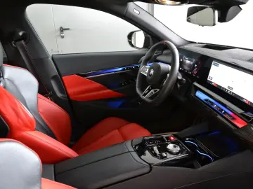 BMW M5 Touring 360 BOWERS DR.ASS.PRO SITZBELÜFT PANO