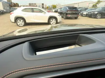 MERCEDES-BENZ GLC 300e PHEV AMG Line 4Matic Panoramic