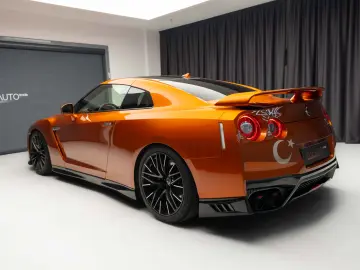 Nissan GT-R Prestige Edition