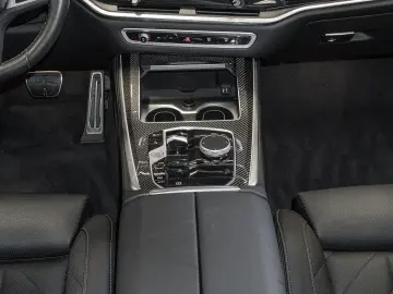 BMW X5 M60i xDrive Komfortzugang  AHK  Pano  Standhe