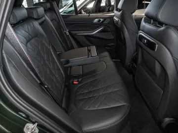 BMW X5 M60i xDrive Komfortzugang  AHK  Pano  Standhe