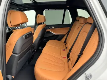 BMW X5 M60i GSD StHz CarbonInt. GARANTIE bis 07 2029