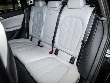 BMW X6 xDrive30d M Sport AHK RFK NAVI LED PDC V H