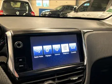 Peugeot 2008 1.2 VTI Style