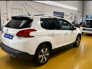 Peugeot 2008 1.2 VTI Style