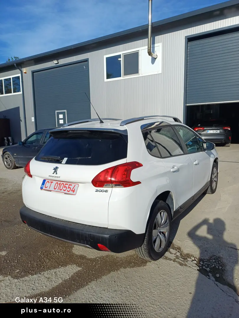 Peugeot 2008 1.2 VTI Style