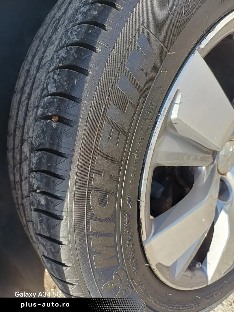Peugeot 2008 1.2 VTI Style