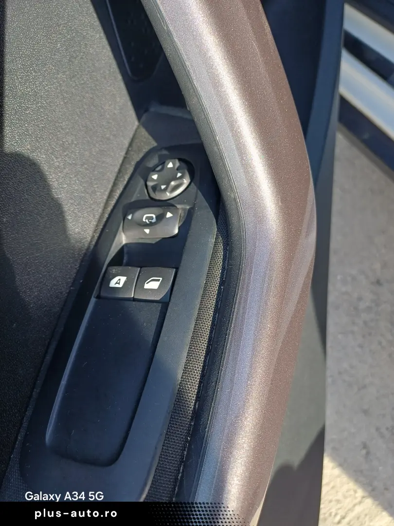 Peugeot 2008 1.2 VTI Style