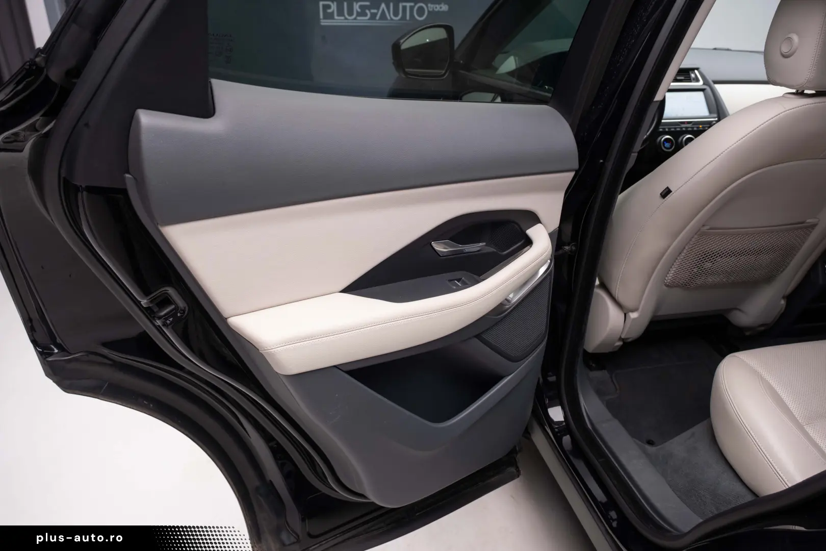 JAGUAR E-PACE D150 AWD S  unic proprietar  fără accident