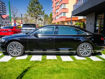 AUDI A8 L Quattro