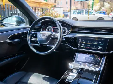 AUDI A8 L Quattro